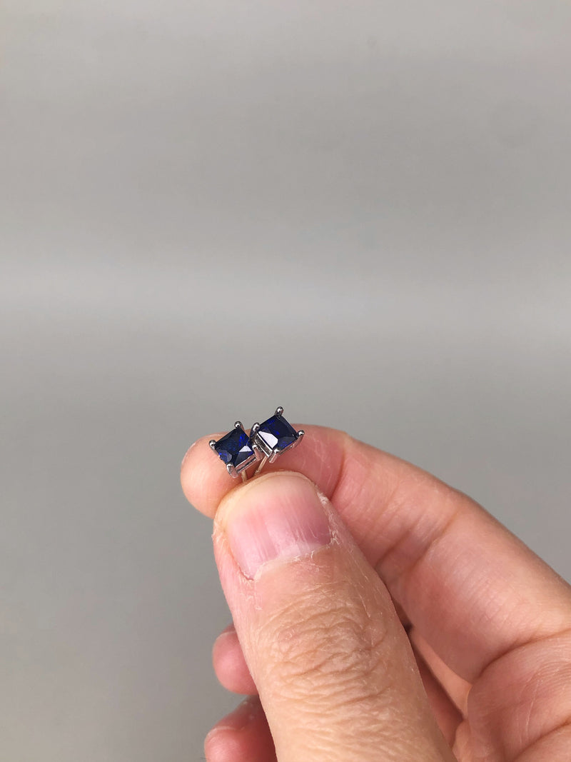 Royal Blue Sapphire Earring