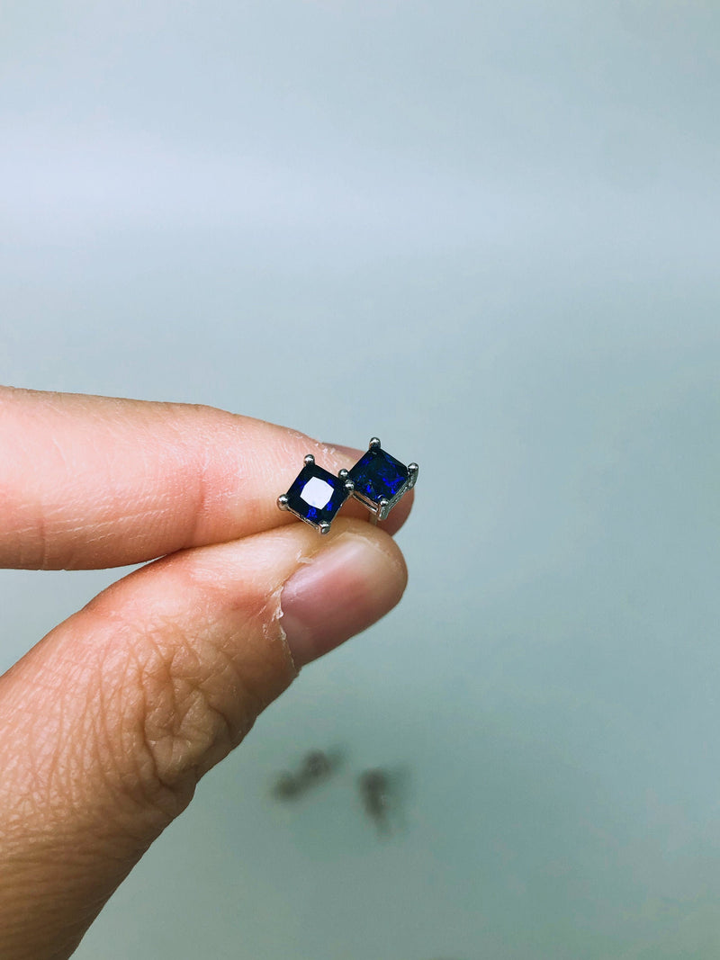 Royal Blue Sapphire Earring