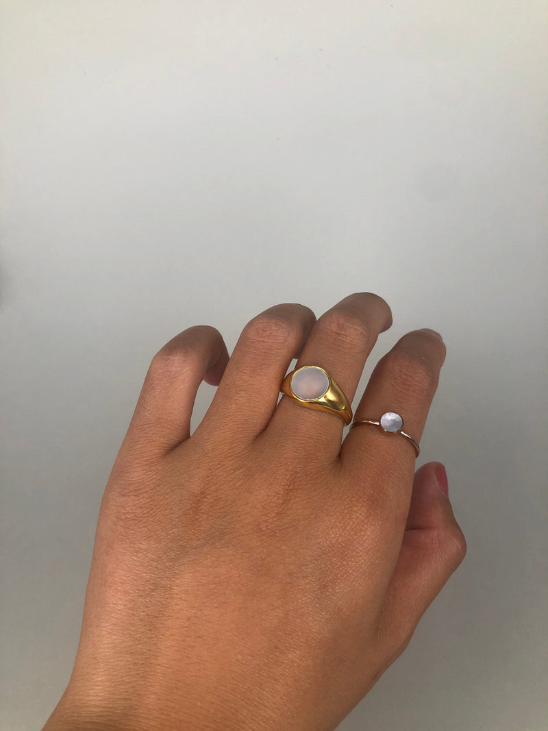 Gold mother-of-pearl ring